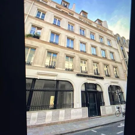 Cute One Bedroom In Le Marais * Paříž