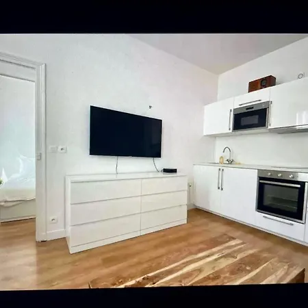 Cute One Bedroom In Le Marais *