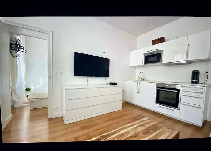 Cute One Bedroom In Le Marais *