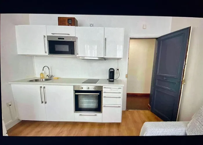 Апартаменты Cute One Bedroom In Le Marais *